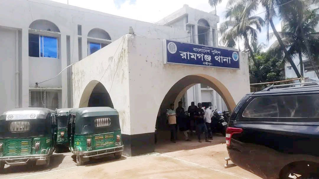 রামগঞ্জে গৃহবধুকে পিটিয়ে হত্যার অভিযোগে ৪ জন আটক