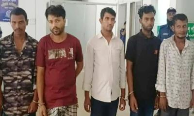 আশুলিয়ায় কাভার্ড ভ্যানচালক হত্যা, পাঁচ যুবক গ্রেপ্তার