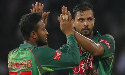 নির্বাচনে ভোট দিতে পারবে না সাকিব-মাশরাফি