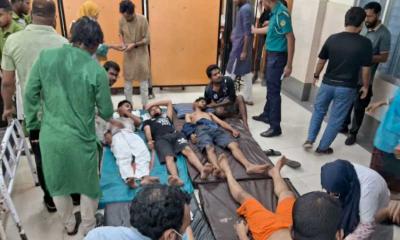 ছাত্রী হেনস্তার জেরে চবি শিক্ষার্থীদের ওপর রাতভর স্থানীয়দের দফায় দফায় হামলা