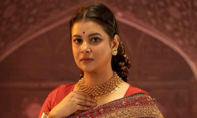 ফের বিয়ে করলেন শবনম ফারিয়া