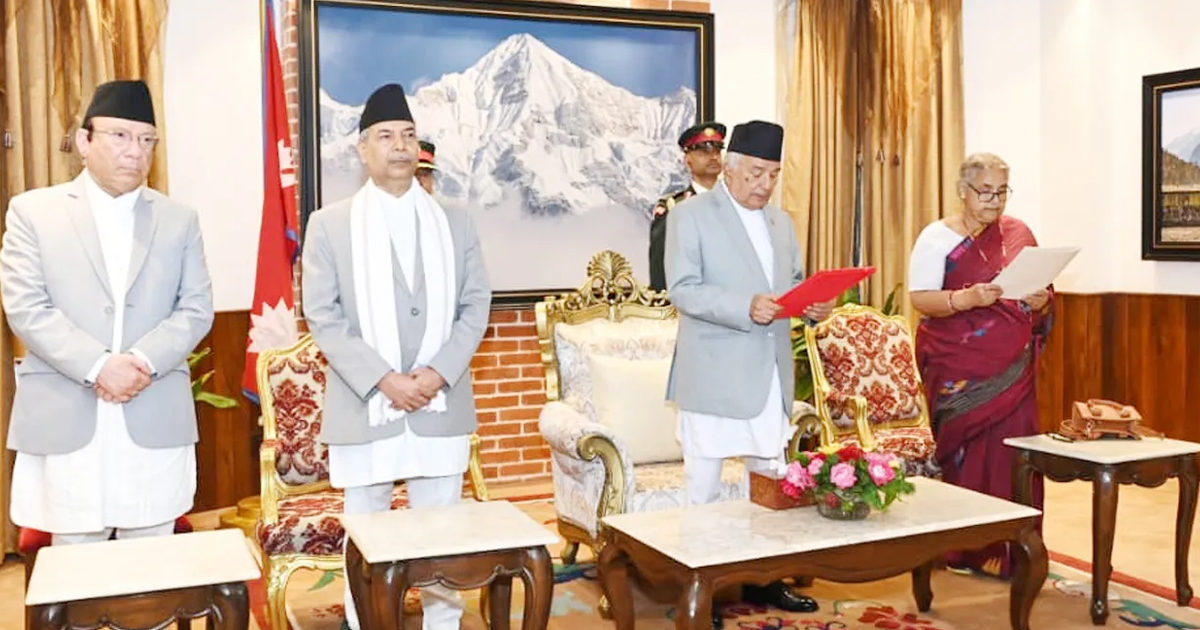 শপথ নিলেন নেপালের নতুন প্রধানমন্ত্রী