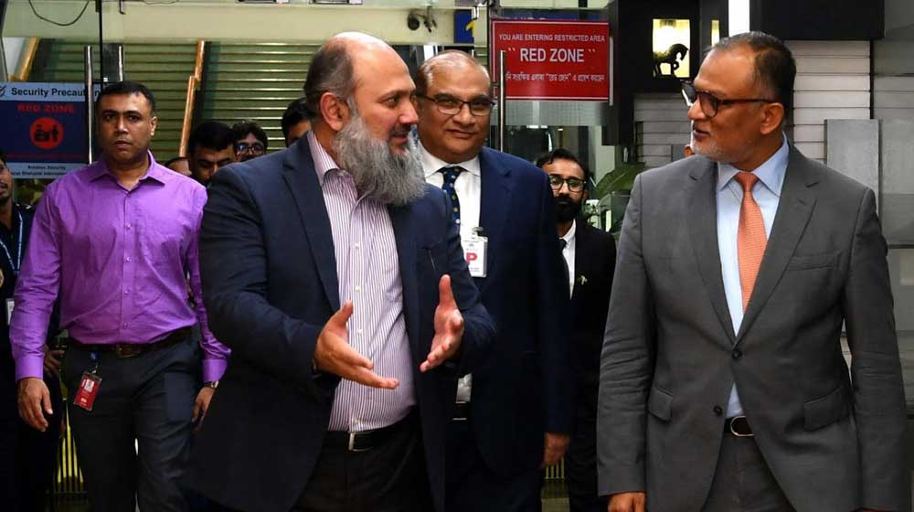 পাকিস্তানের বাণিজ্যমন্ত্রী ঢাকায়