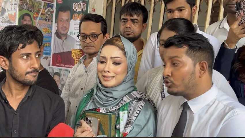 আদালতে অঝোরে কাঁদলেন মেঘনা আলম