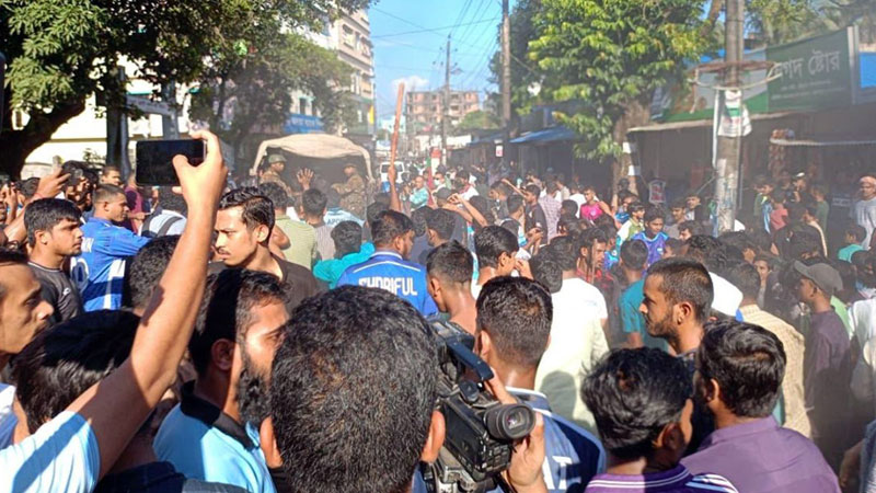 চবি সংঘর্ষের তিন দিনেও হয়নি মামলা