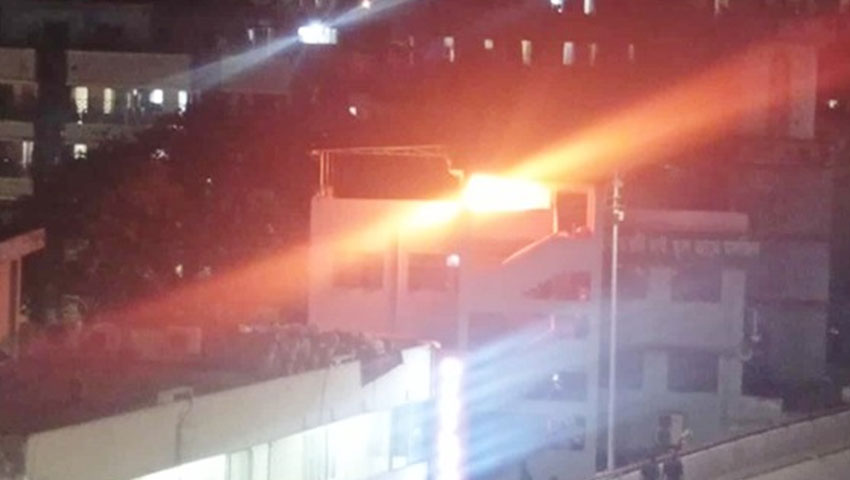 মৌচাক এলাকার সিদ্ধেশ্বরী মসজিদে আগুন
