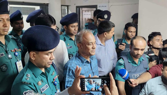 ৫ আগস্ট ঘিরে শঙ্কা নেই: স্বরাষ্ট্র উপদেষ্টা